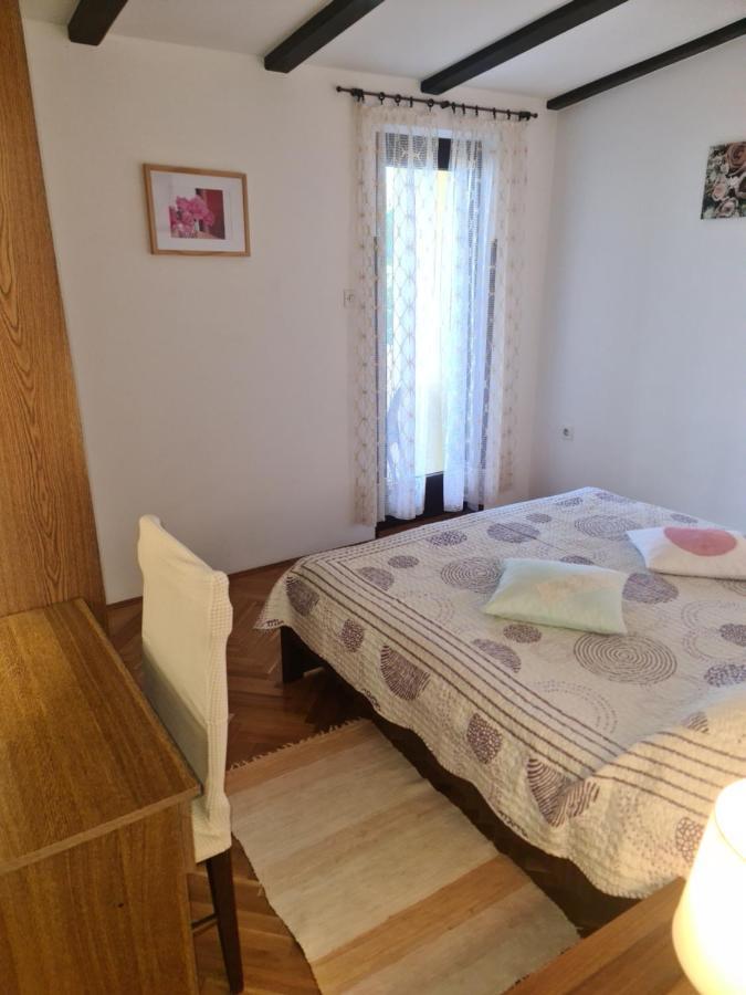 Apartments Pinezic Martinšćica Extérieur photo