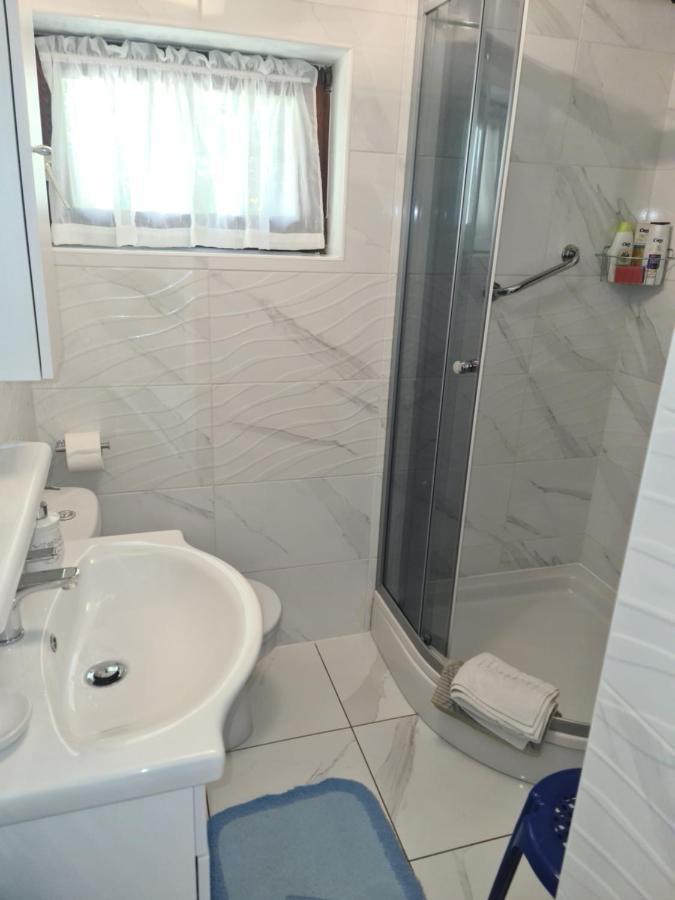 Apartments Pinezic Martinšćica Extérieur photo