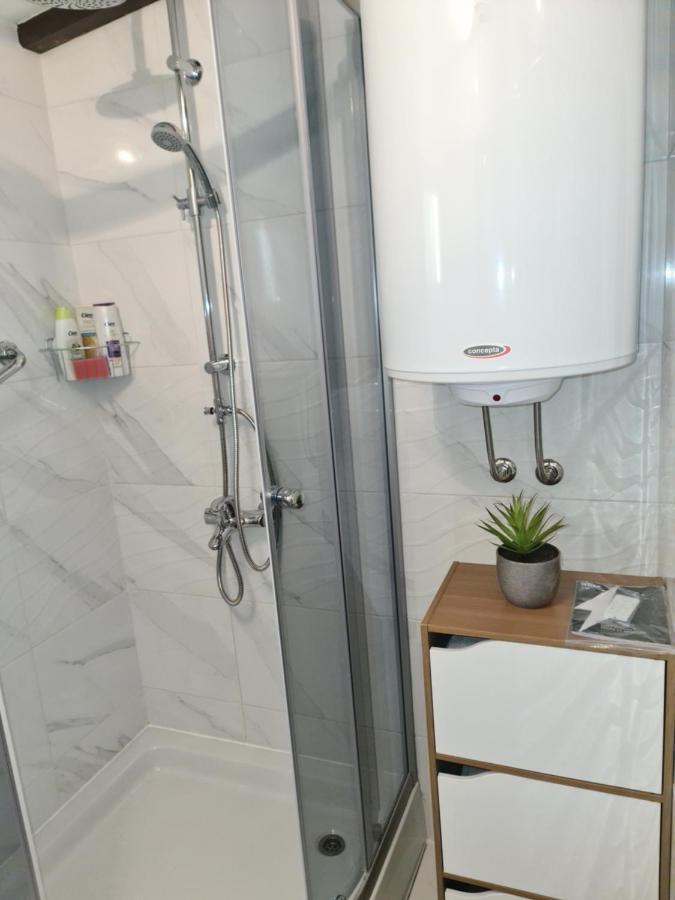 Apartments Pinezic Martinšćica Extérieur photo
