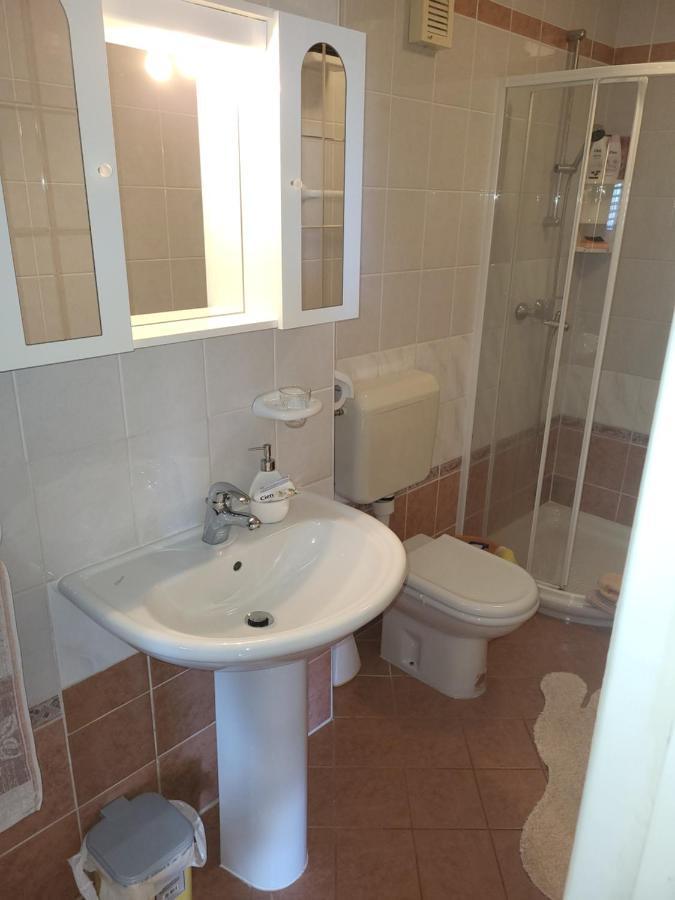 Apartments Pinezic Martinšćica Extérieur photo