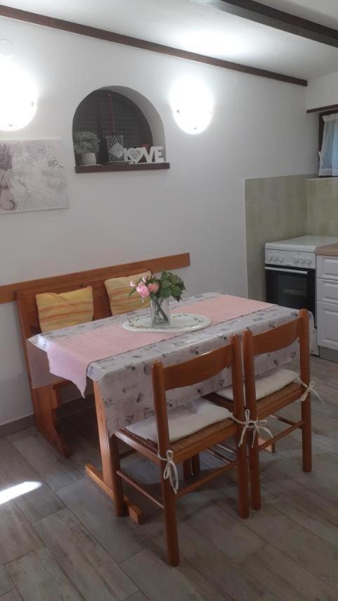 Apartments Pinezic Martinšćica Extérieur photo