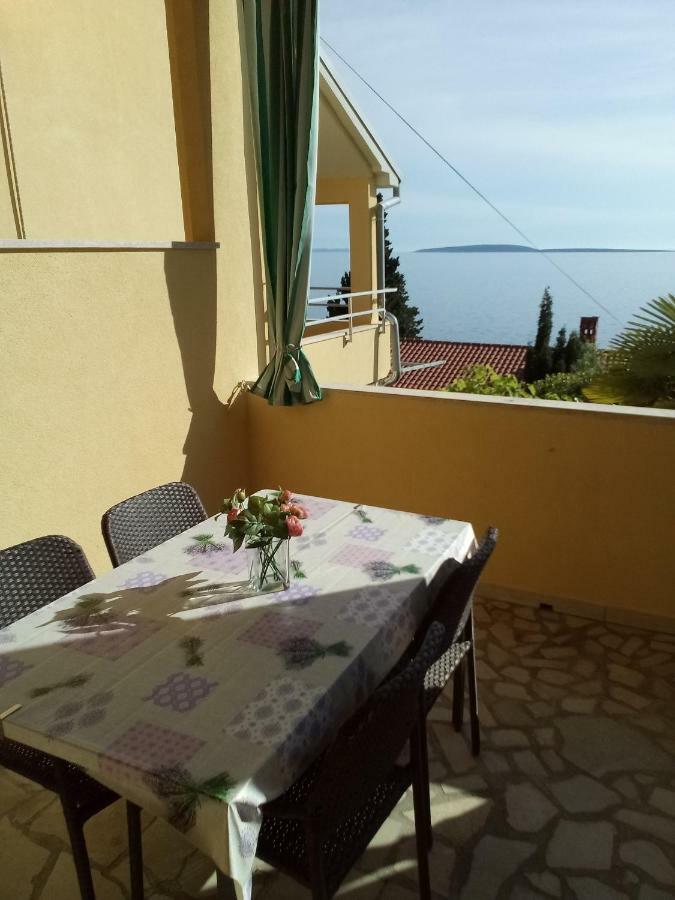 Apartments Pinezic Martinšćica Extérieur photo
